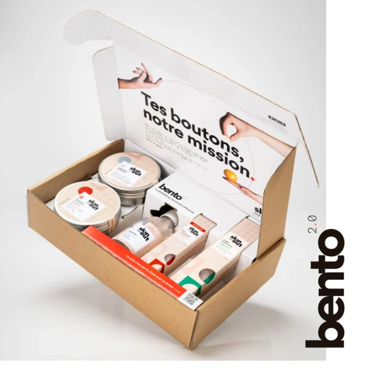 Coffret Bento 2.0 SKIN&OUT, routine complète anti-acné associant soins et compléments alimentaires, disponible avec –15 % de réduction grâce au code promo TOTHEGLOW15