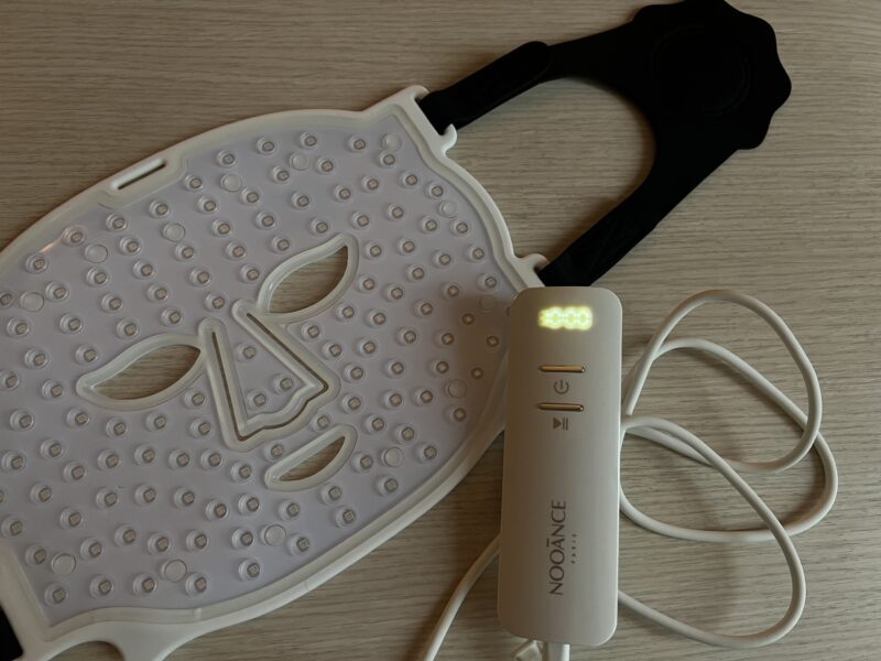 Le masque led pro de nooance et sa télécomande / batterie